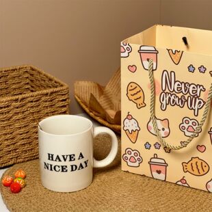 单品--跨境创意恶搞个性中指杯子法克陶瓷马克杯水杯送男生日礼物