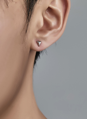 925纯银耳环男女潮立体三角形高级感养耳洞耳钉单只ins冷淡耳骨钉