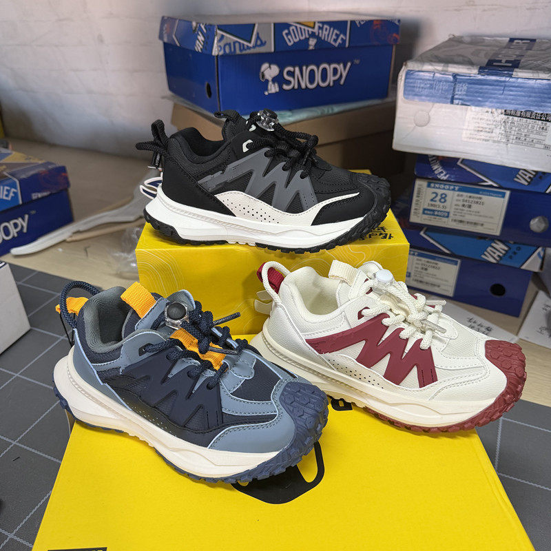 撤柜儿童运动鞋秋冬皮面防泼水轻便软底防滑男女童户外时尚跑步鞋,童鞋/婴儿鞋/亲子鞋,运动鞋,淘宝优惠券,粉丝福利购,淘宝优惠卷