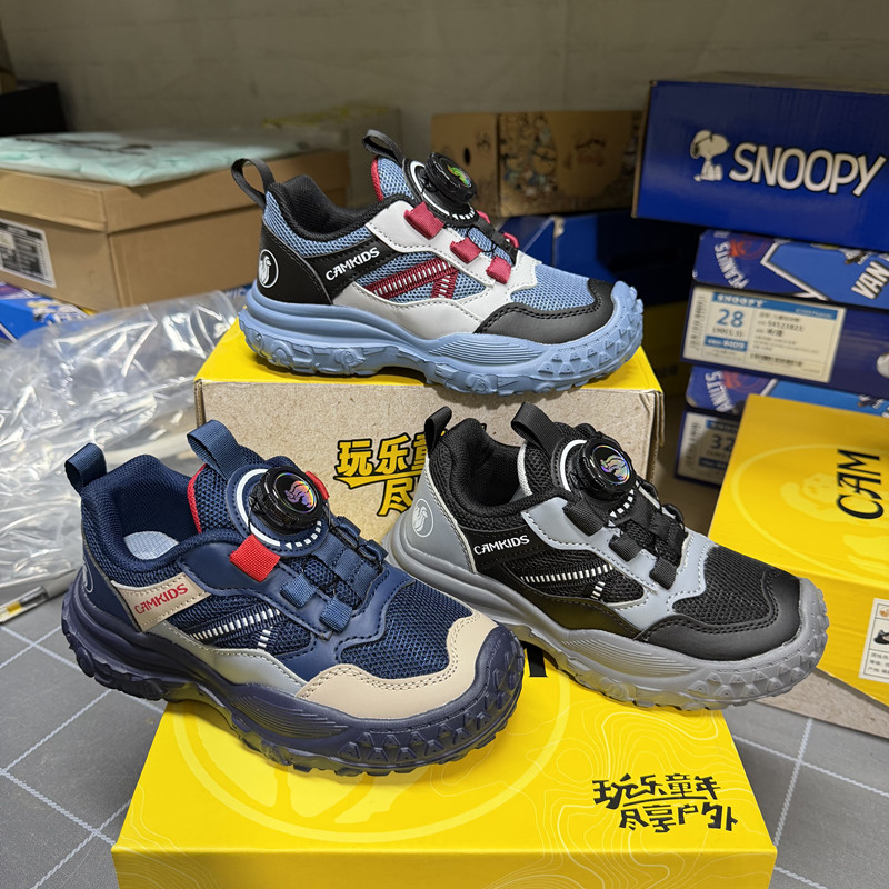 撤柜儿童秋冬网面运动鞋