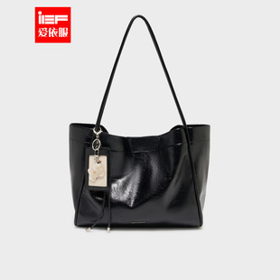 IEF/爱依服时尚女包2025新款简约通勤风大容量单肩特大号软包