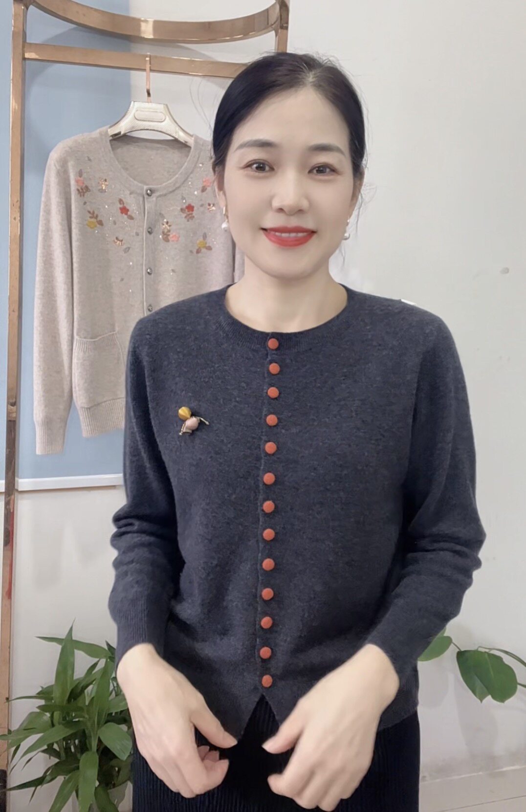春秋季设计感针织开衫女短款春装2026新款高级感外搭洋气毛衣外套图片