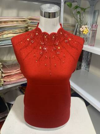 本命年妈妈装春秋针织上衣中年妇女50岁穿的秋衣中老年红色羊毛衫