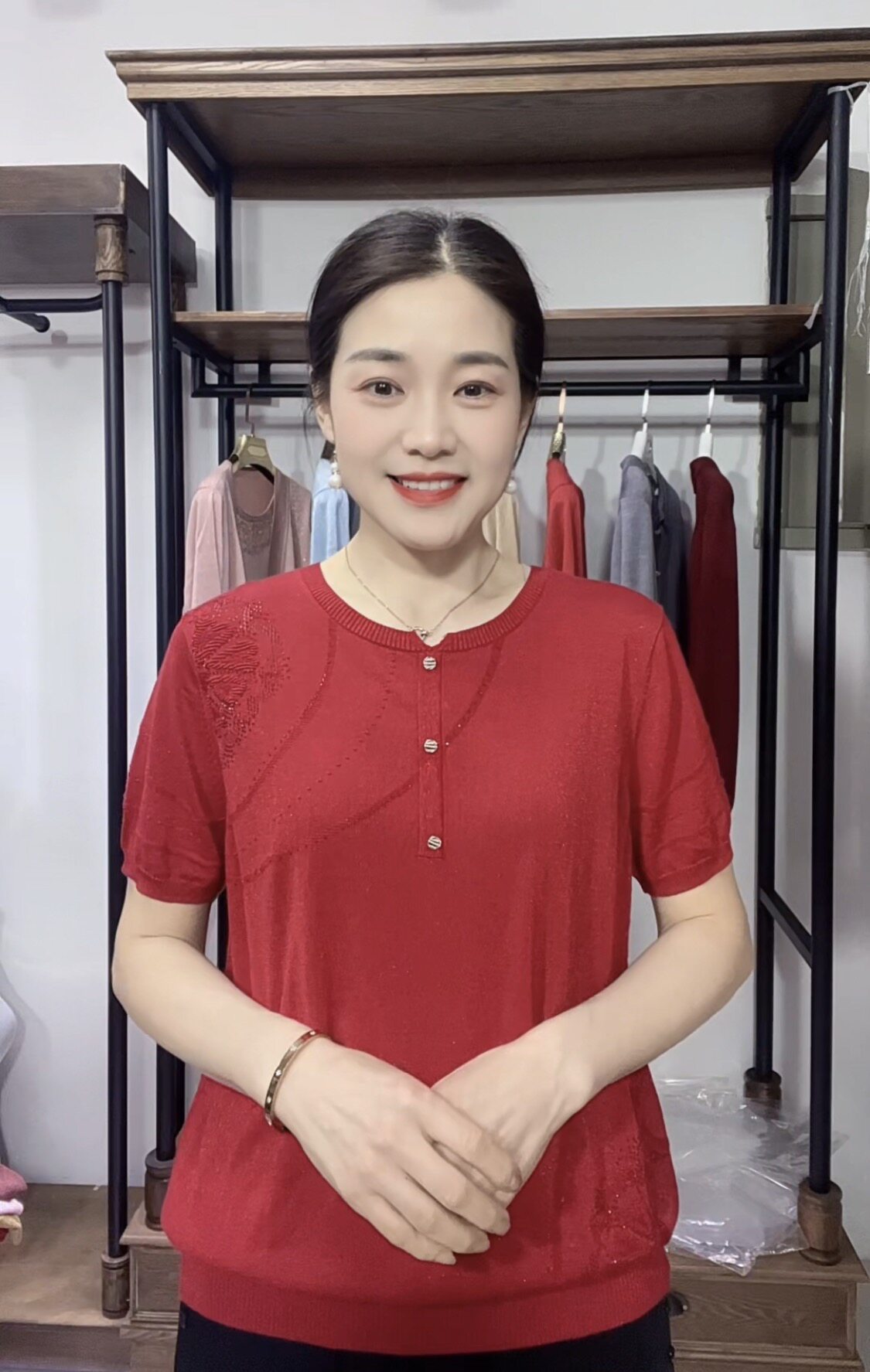新中式妈妈夏装桑蚕丝上衣洋气短袖T恤中老年女夏季宽松真丝小衫图片