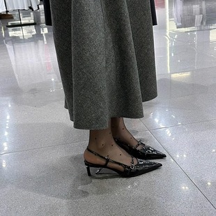 女2024春夏新款 女细跟包头猫跟凉鞋 配裙 黑色尖头高跟鞋 简约大方