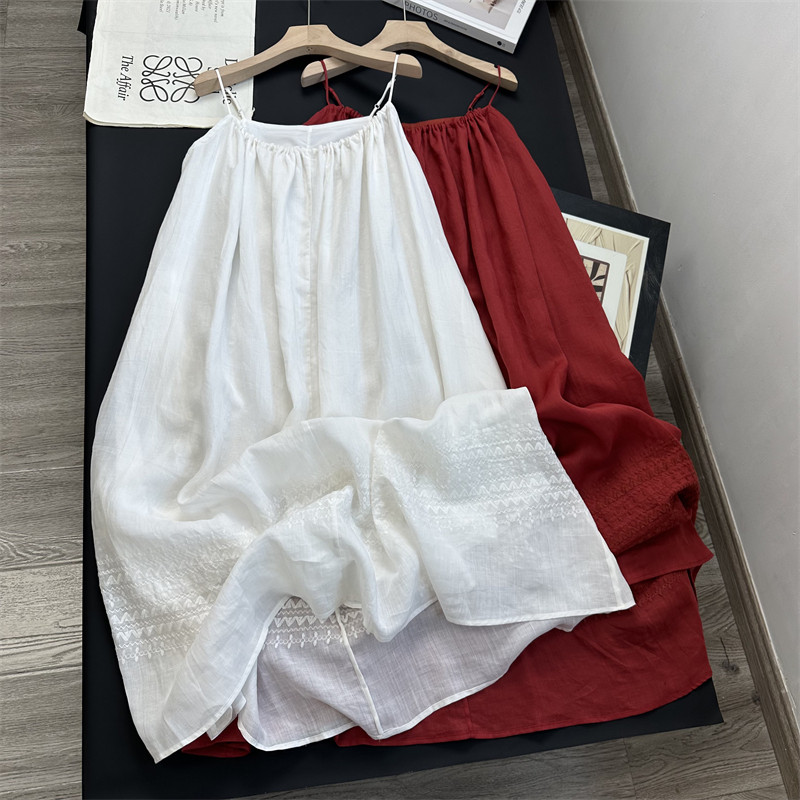 甄选天然100苎麻 重工精致刺绣时尚休闲度假风吊带长裙连衣裙女夏