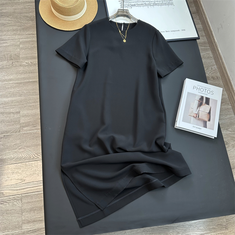 抗皱垂顺三醋酸圆领短袖小黑裙