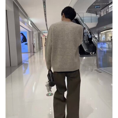 入秋穿搭浅灰色圆领开衫毛衣人夫感穿搭男ZZYT衣服潮流针织衫上衣