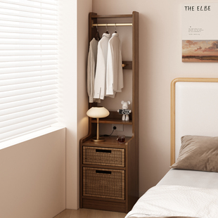 小型藤编床头柜衣帽架一体家用卧室收纳挂衣架实木置物架落地衣架