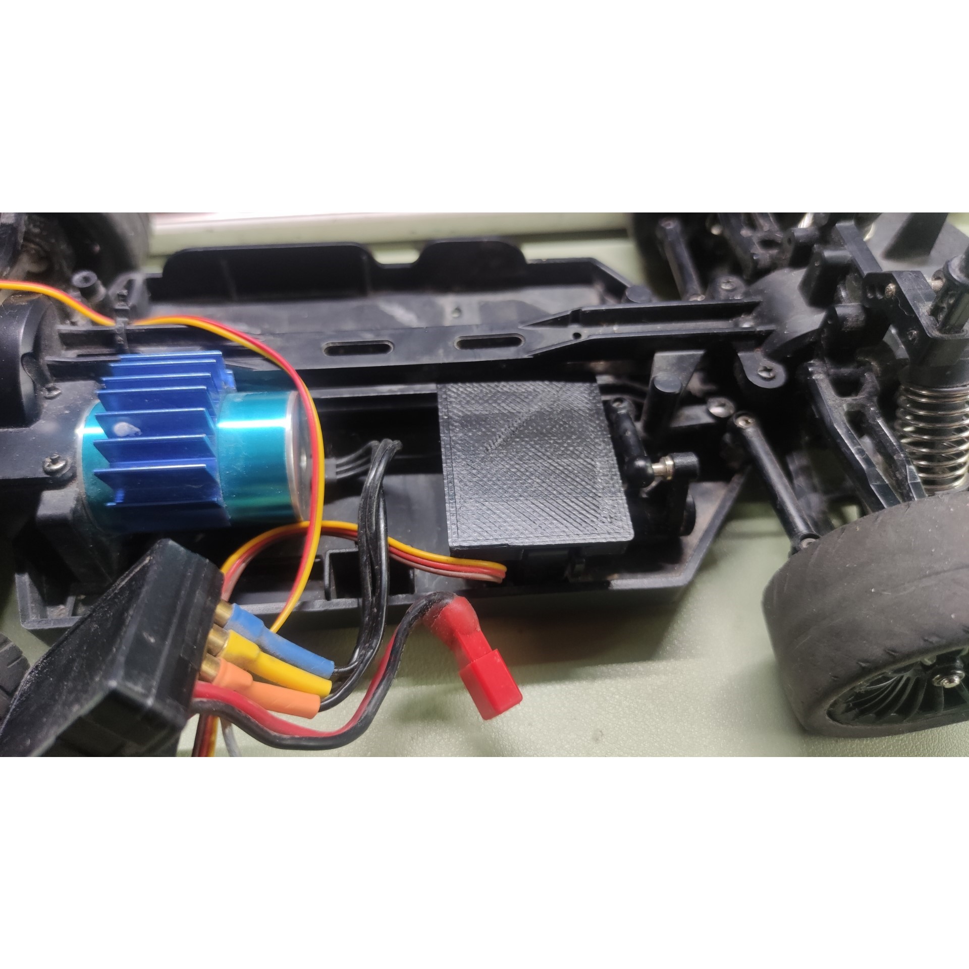 【议价产品】松果林模型车改装配件,加大电池盒支架改绑带固定,电