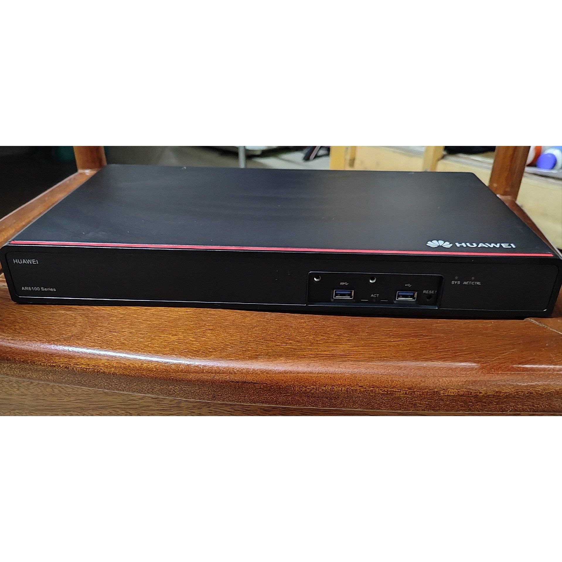 【议价产品】华为AR6120华为企业路由器,成色如图通电显示绿灯,其