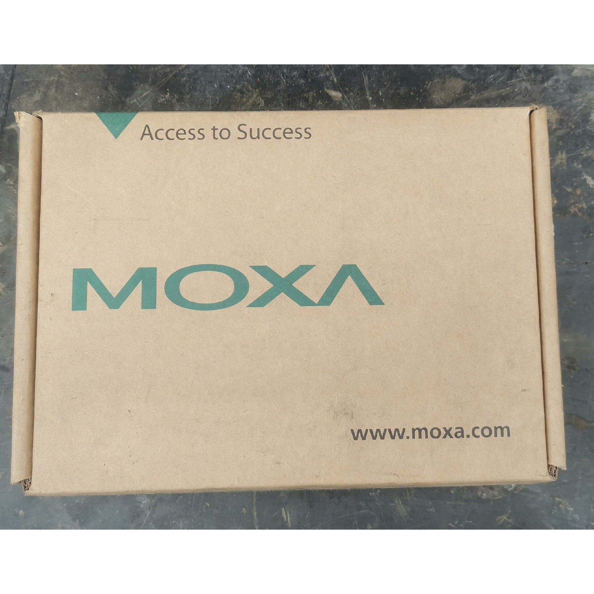 【议价产品】全新未使用Nport5230 V2.0单串口设备联网服务器询价