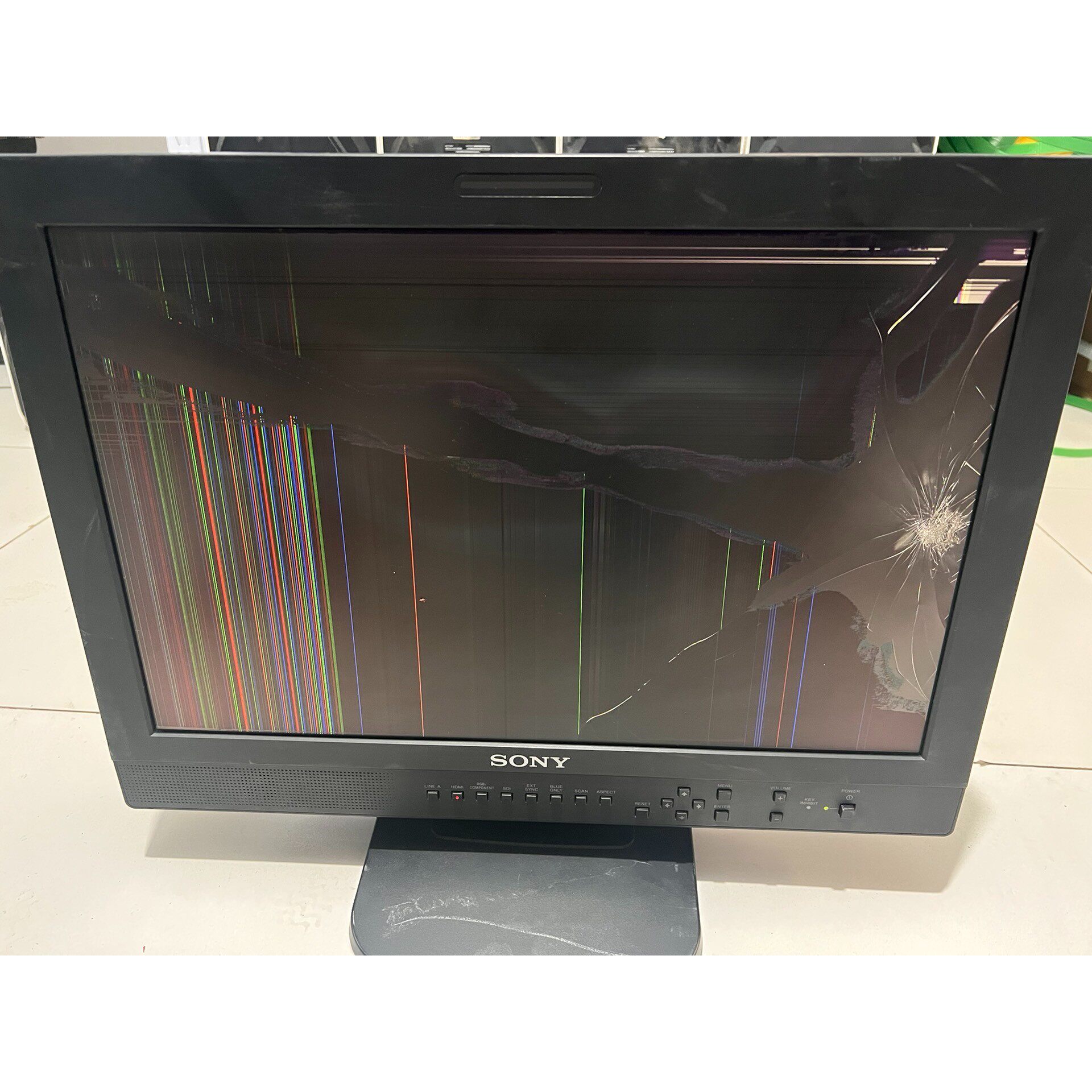 【议价产品】LMD-2030w监视器,碎屏,外壳完好,碎屏看好在拍,询价