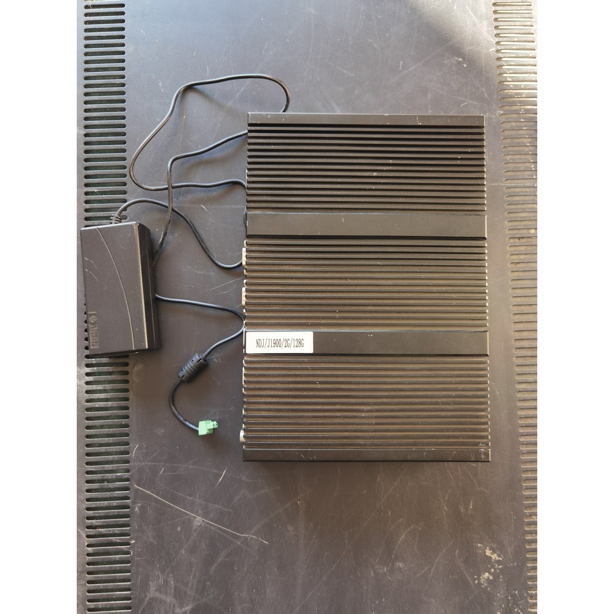 (议价产品)诺达佳eBOX-3300-IEC02/J1900工业计算机,