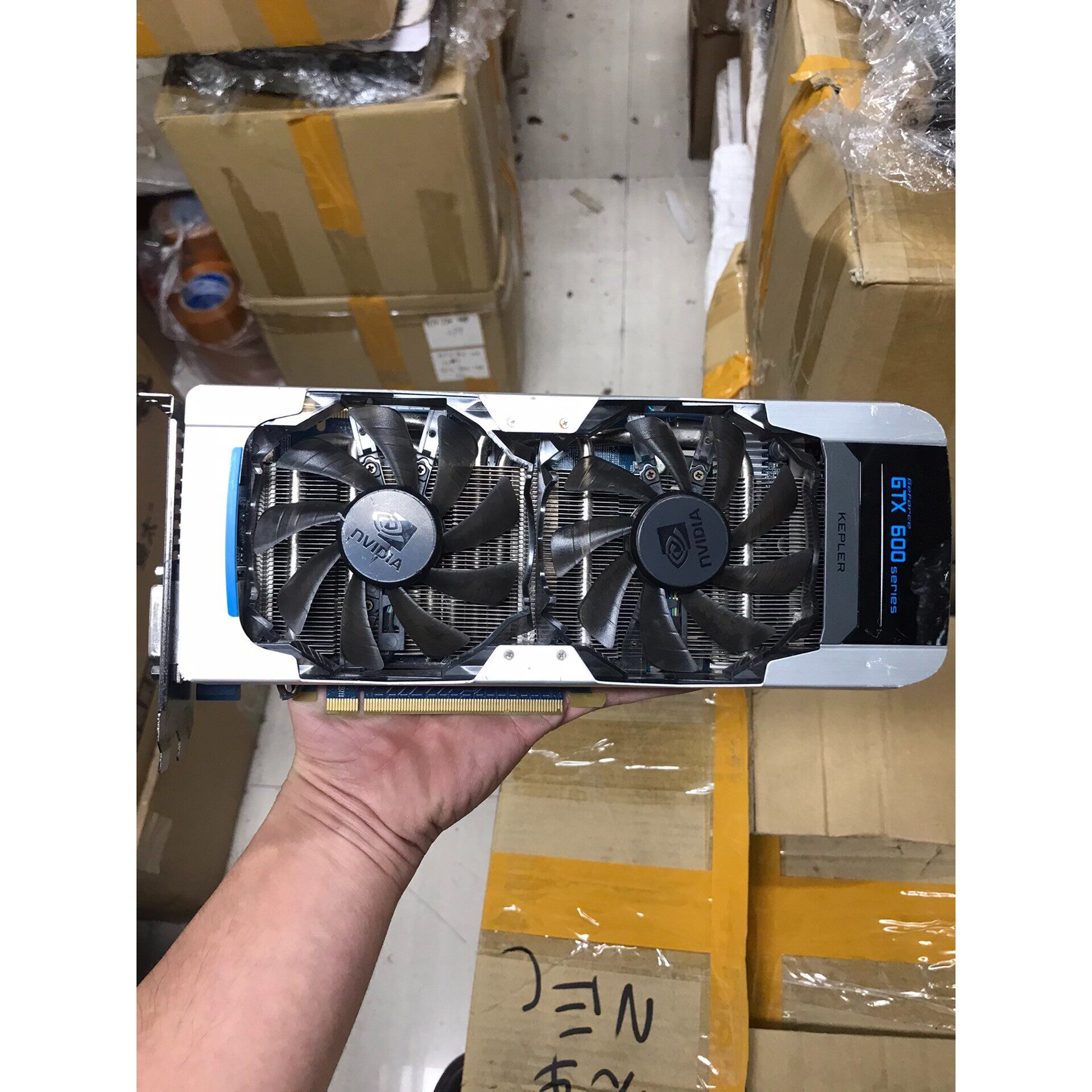 【议价产品】影驰海外版GTX670 D5 2G,双风扇,有灯光,6+8供询价