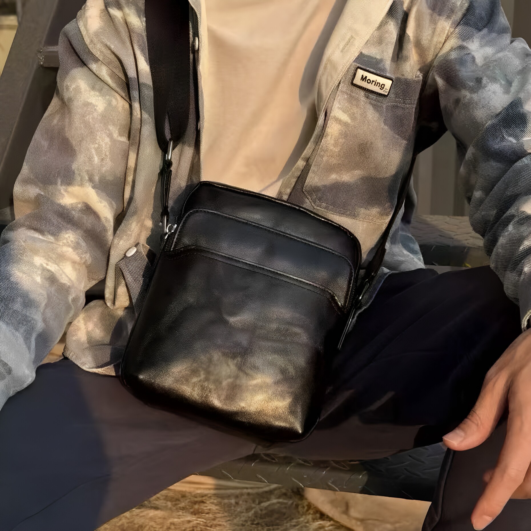 新款男士黑色大容量商务斜挎包