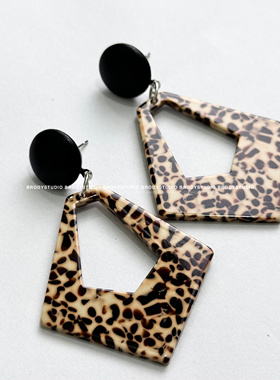 豹纹耳环感小众个性时尚轻奢耳钉欧美夸张大气耳饰女耳夹无耳洞