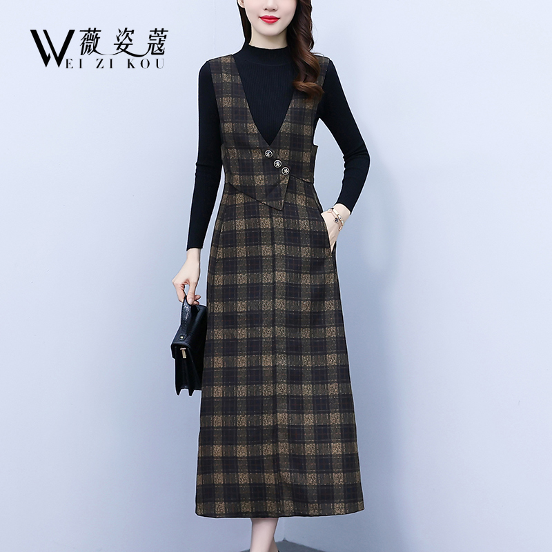 连衣裙秋冬季新款2023女装套装格子冬裙背带背心裙子中长款两件套