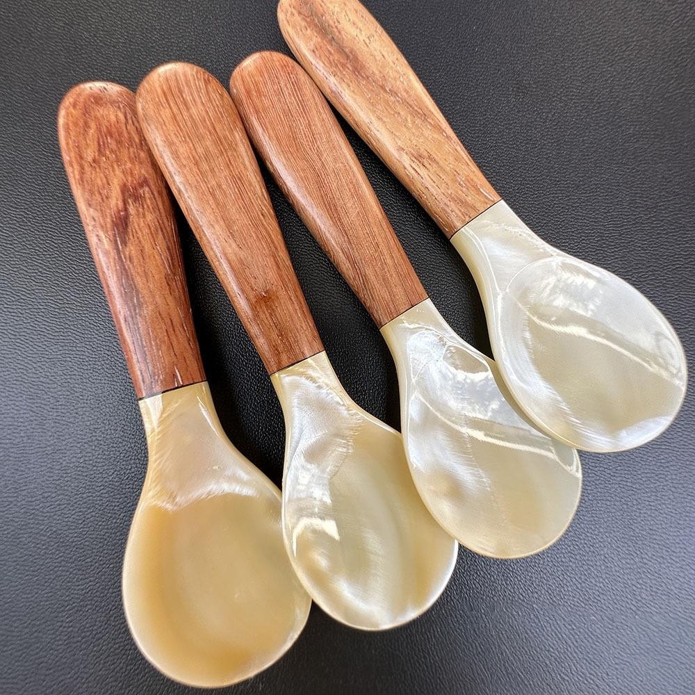 天然贝壳黄色勺花梨木柄甜品勺