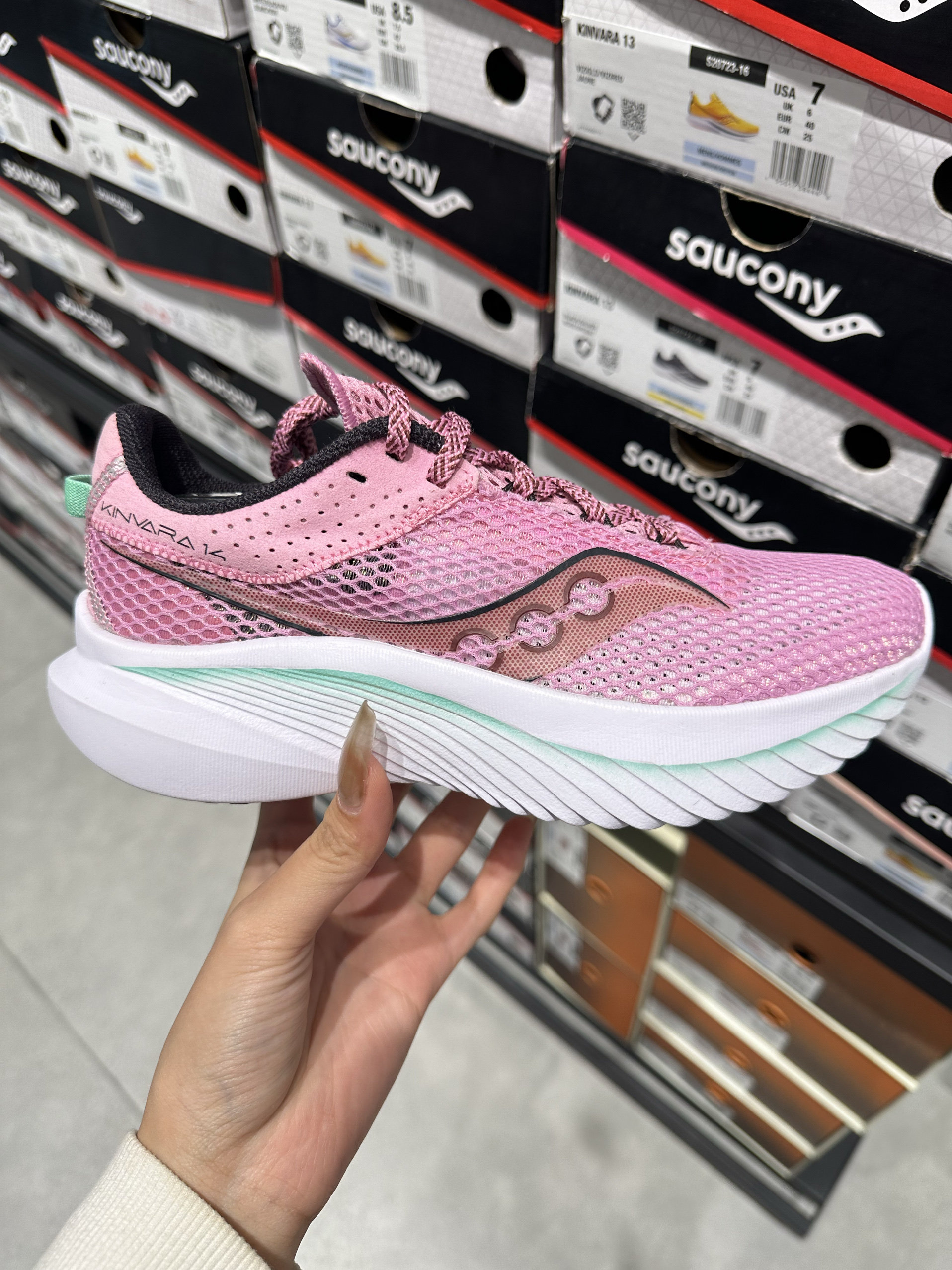 saucony索康尼kinvara菁华14运动训练舒适轻便情侣女跑步鞋s10823