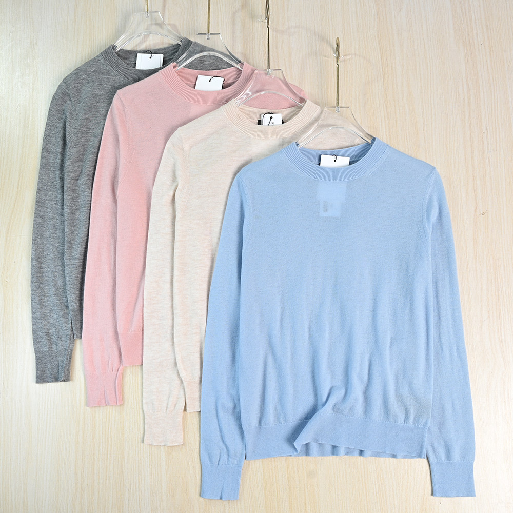 思琪女装2512/18  轻盈通勤风山羊绒圆领休闲长袖针织打底衫