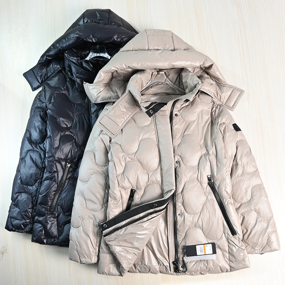 葫芦型绗缝可脱卸帽保暖羽绒服