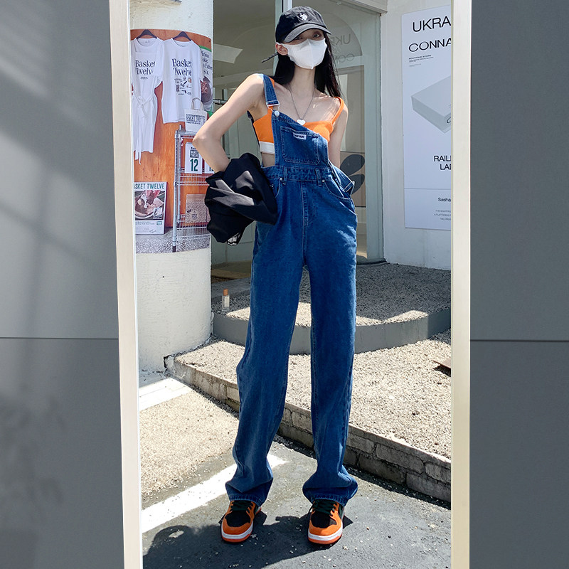 蓝色牛仔背带裤女秋季薄款20x24时尚新款宽松直筒连体拖地阔腿长