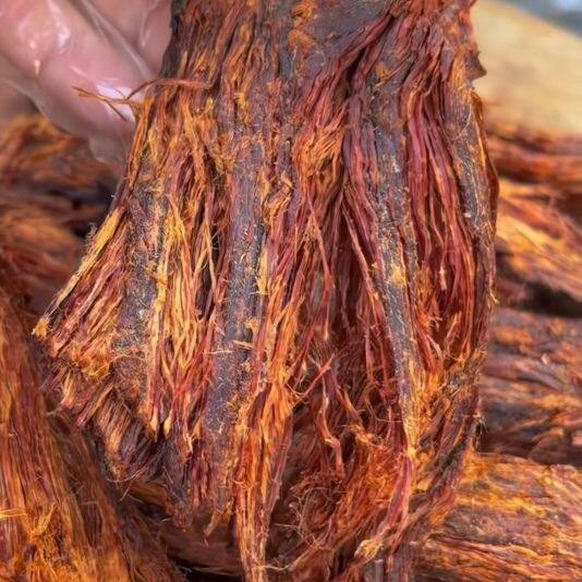 云南牛干巴德宏傣家小锤手撕干巴炭烤火烧黄牛肉干巴即食零食100g