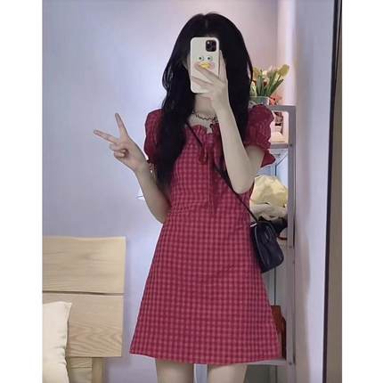 高级感奶甜初恋法式浪漫复古收腰显瘦泡泡袖格子连衣裙超仙女夏季