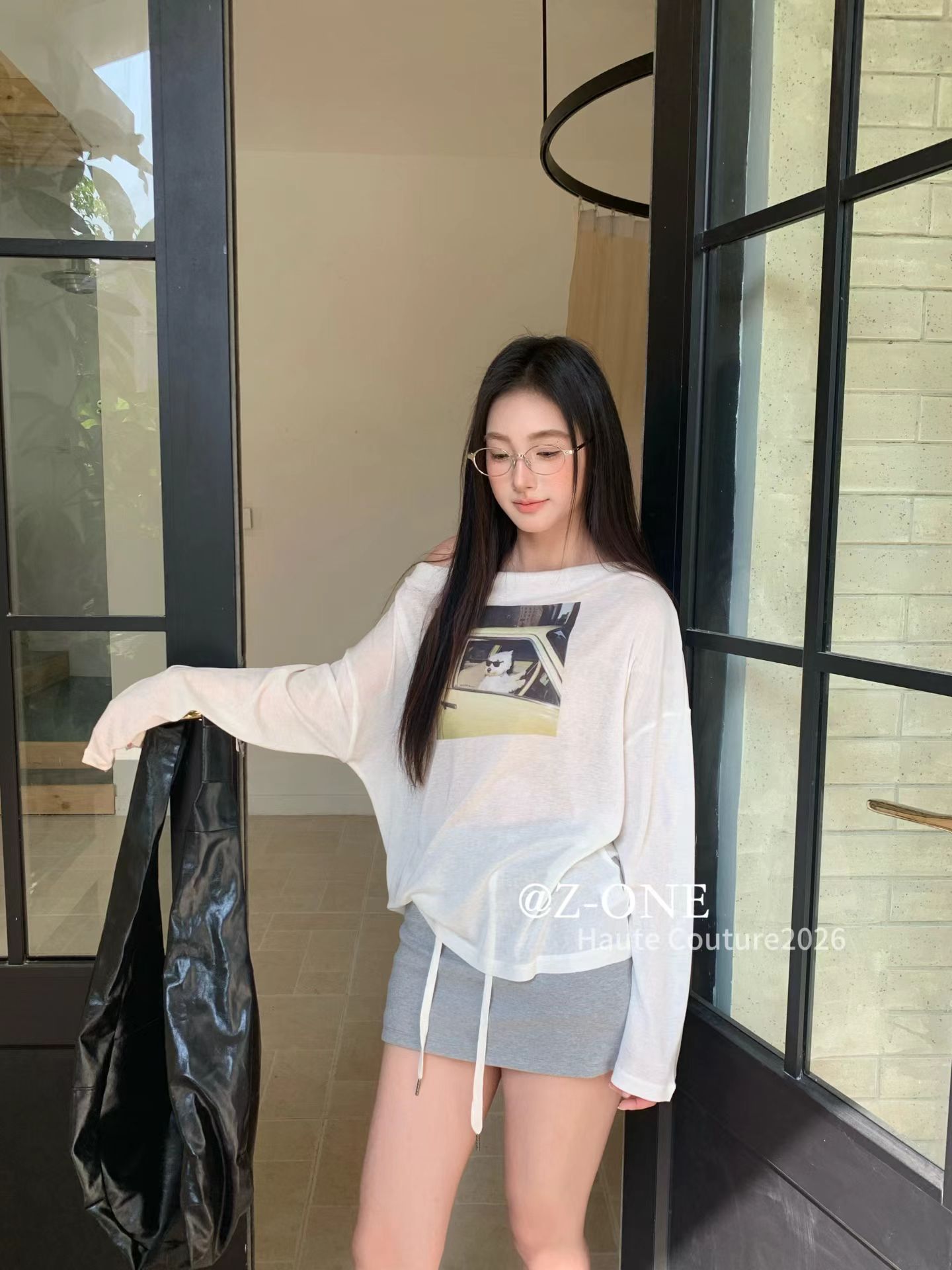 Z-ONE斜肩露肩图案印花长袖T恤女26早秋时尚百搭显瘦防晒罩衫上衣