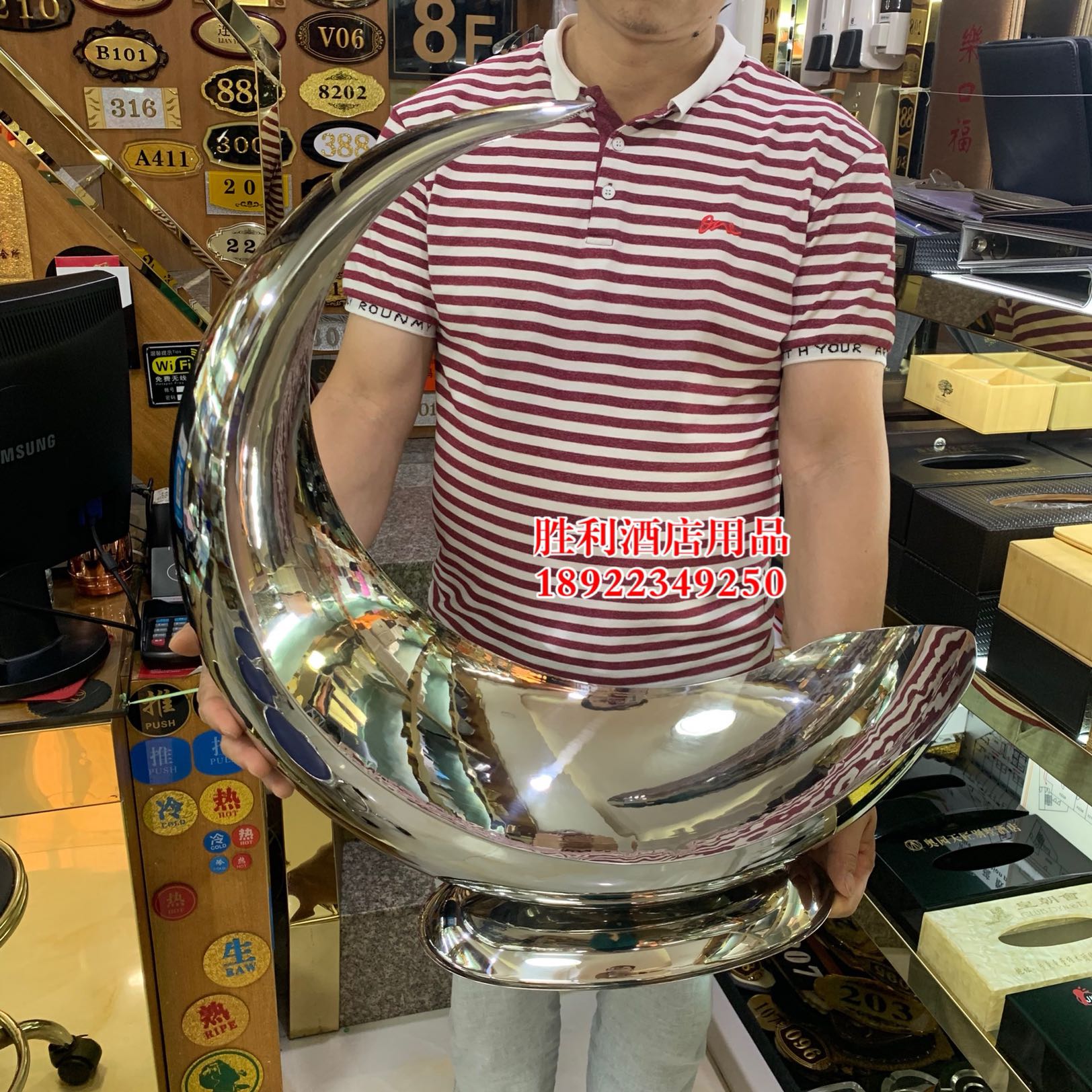 不锈钢创意海鲜自助餐餐具刺身盘半圆月亮形三文鱼盘冰盘海鲜姿造