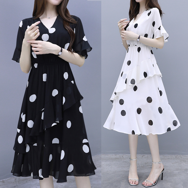 Dress female summer new Korean version fat temperament loose thin stomach age reducing wave point big code word