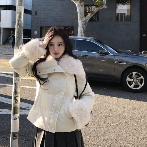 neurcz 初雪刊本 韩版显瘦羽绒服女冬季短款修身保暖白色外套