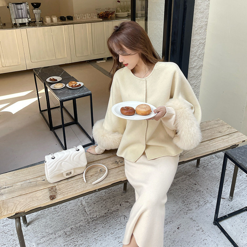 心软的贵贵小富婆狐狸毛斗篷短大衣女士秋冬季宽松时尚高级感外套,女装/女士精品,毛呢外套,淘宝优惠券,粉丝福利购,淘宝优惠卷