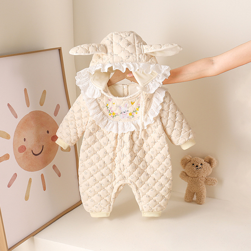 婴儿连体衣冬季保暖宝宝哈衣外出服新生儿衣服秋冬装夹棉长爬送帽