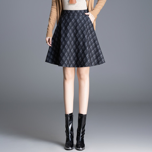 印花短裙女2025秋冬新款配大衣裙子a字毛呢格子裙半身裙高腰短裙