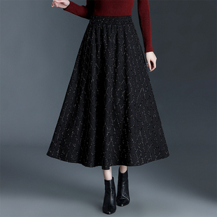 加绒加厚亮丝小香风长款气质半身裙女2025冬季新款遮胯大摆a字裙