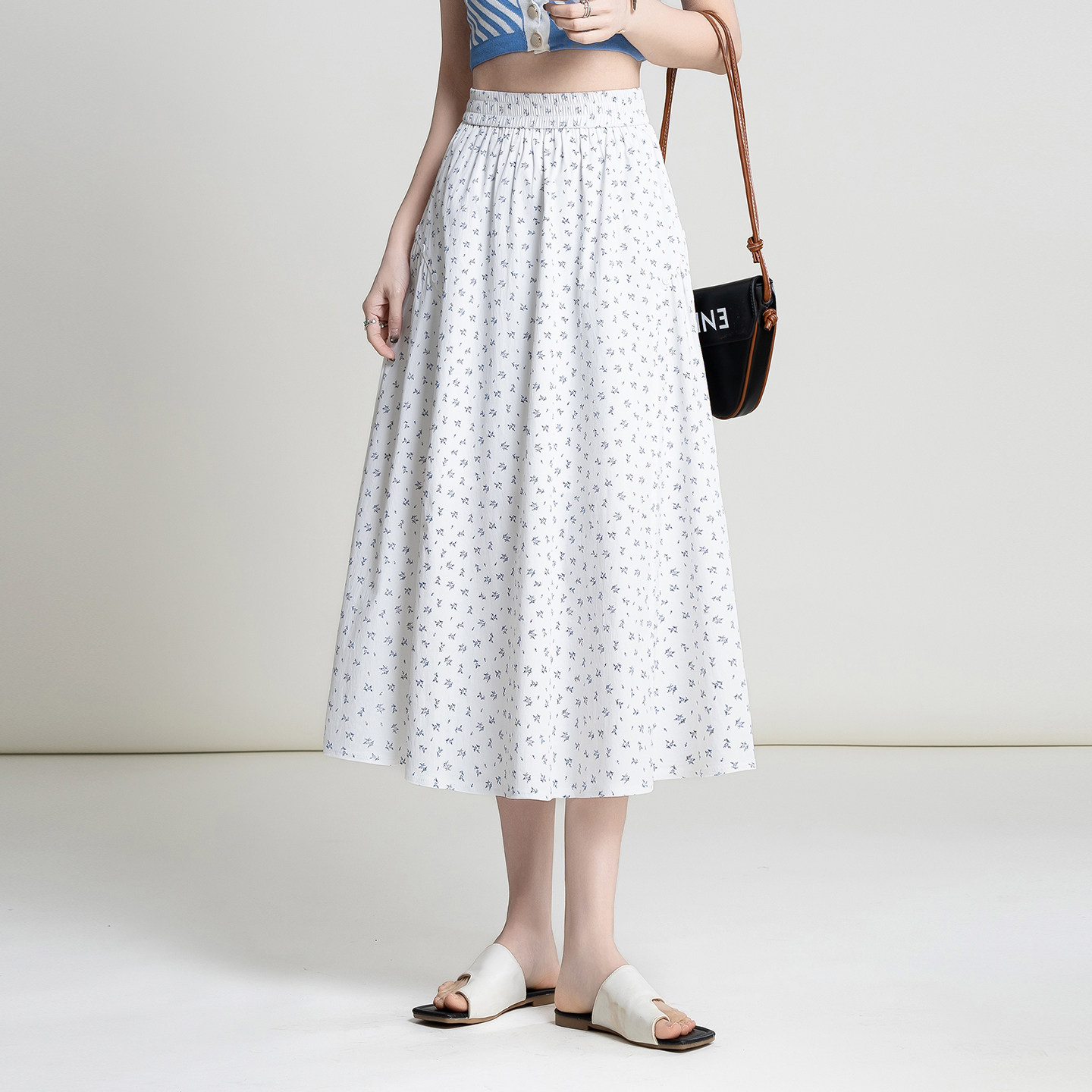 白色碎花半身裙女2026夏季新款小个子高腰显瘦a字伞裙中长款裙子
