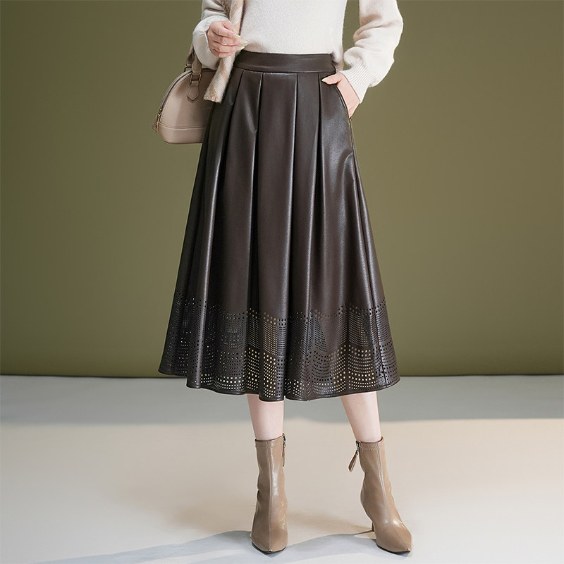 pu皮半身裙女2025秋冬季新款镂空设计感高腰遮胯中长款百褶a字裙