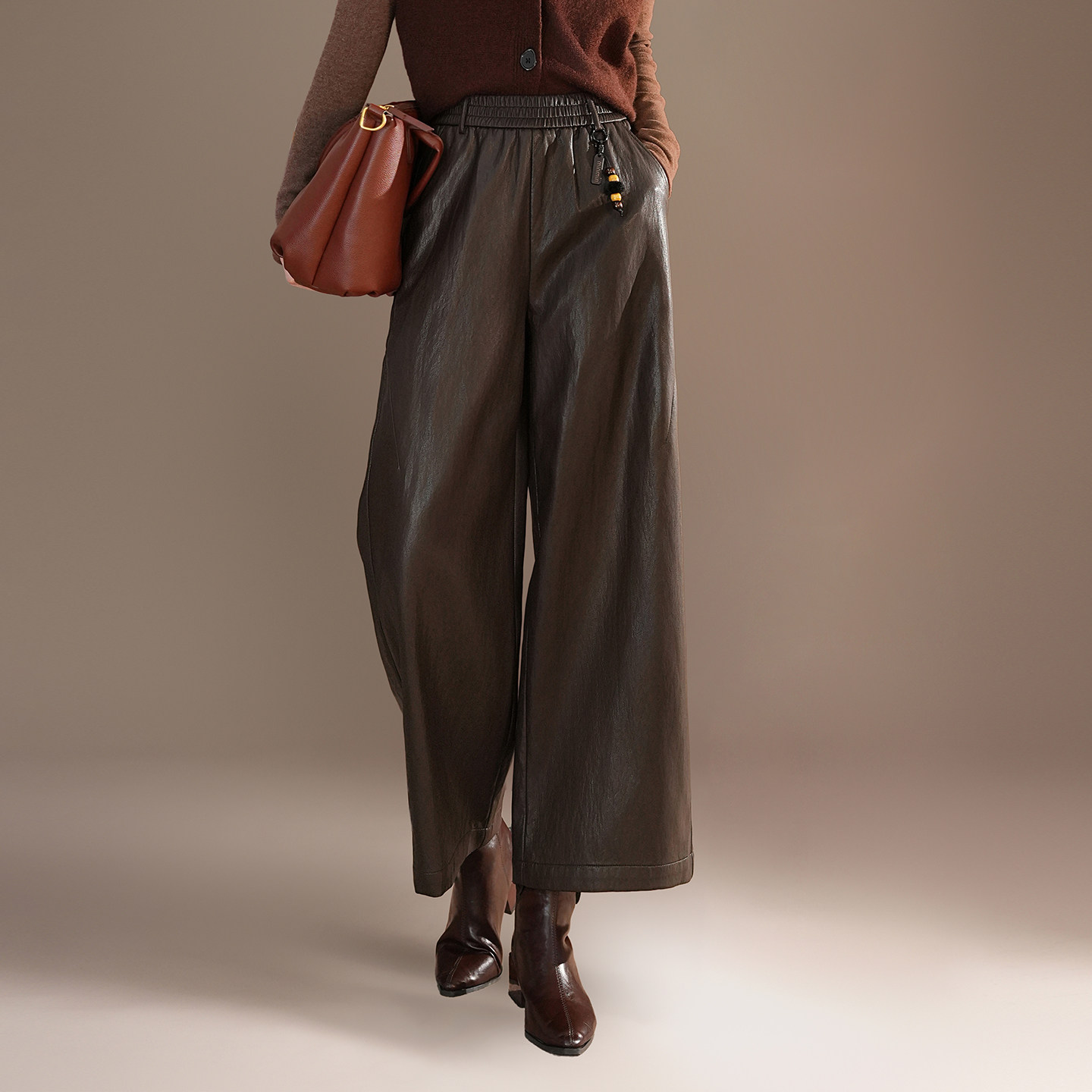 时尚阔腿皮裤女高级感2025秋冬新款加厚显瘦直筒pu皮小个子九分裤