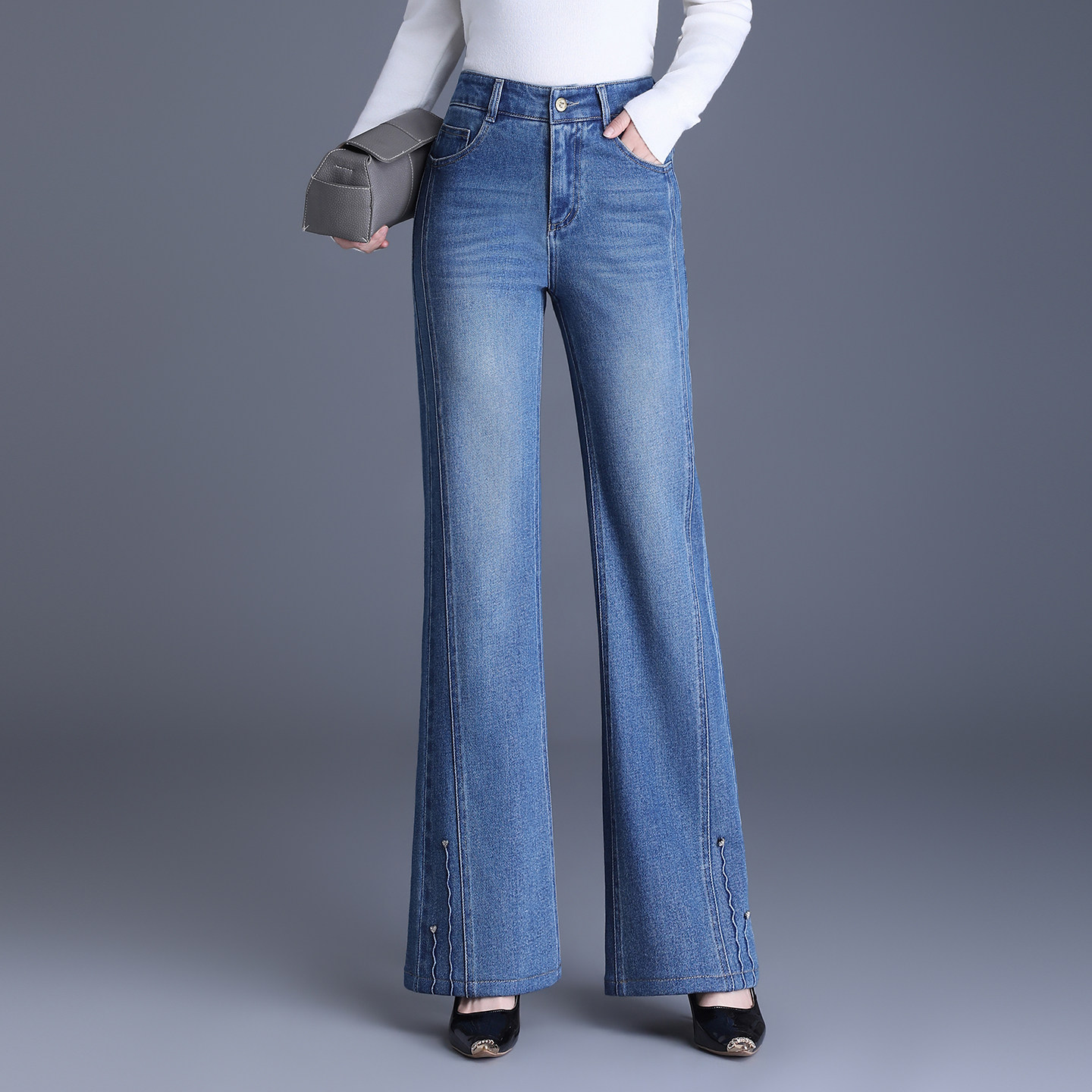 时尚微喇牛仔裤女2026春秋新款修身显瘦妈妈裤高腰松紧弹力喇叭裤