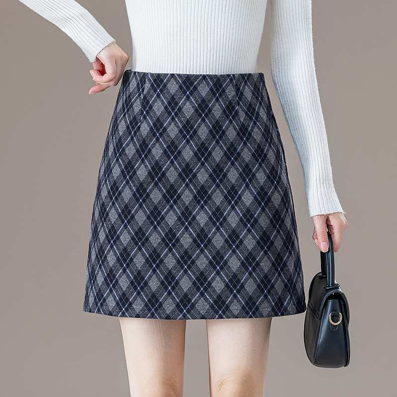 学院风格纹毛呢半身裙女秋冬款小个子高腰遮肉显瘦a字包臀裙短裙