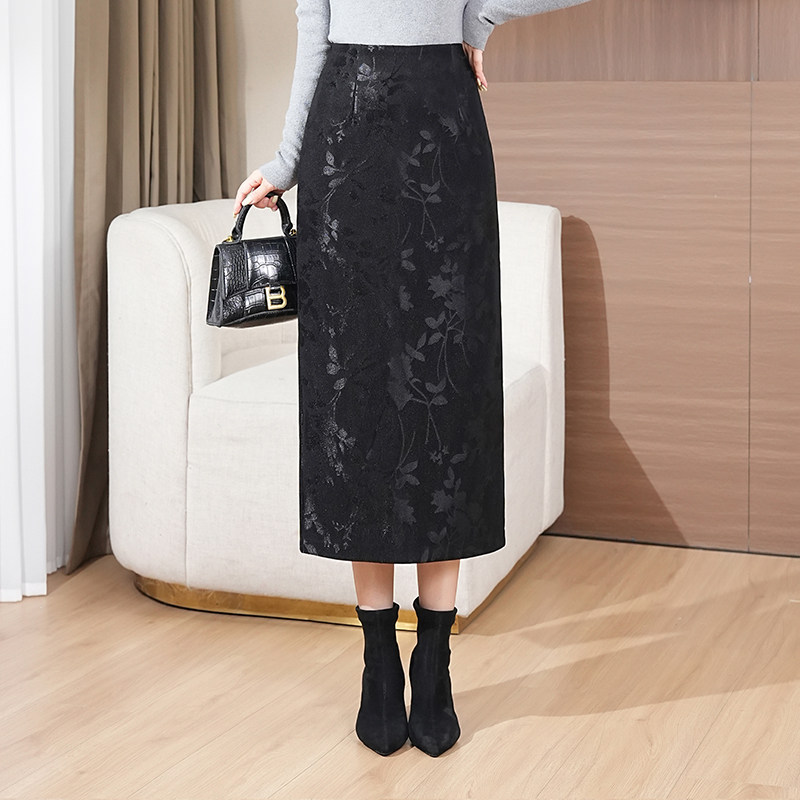 黑色包臀半身裙女秋冬季中长款2026年新款印花直筒显瘦高腰一步裙