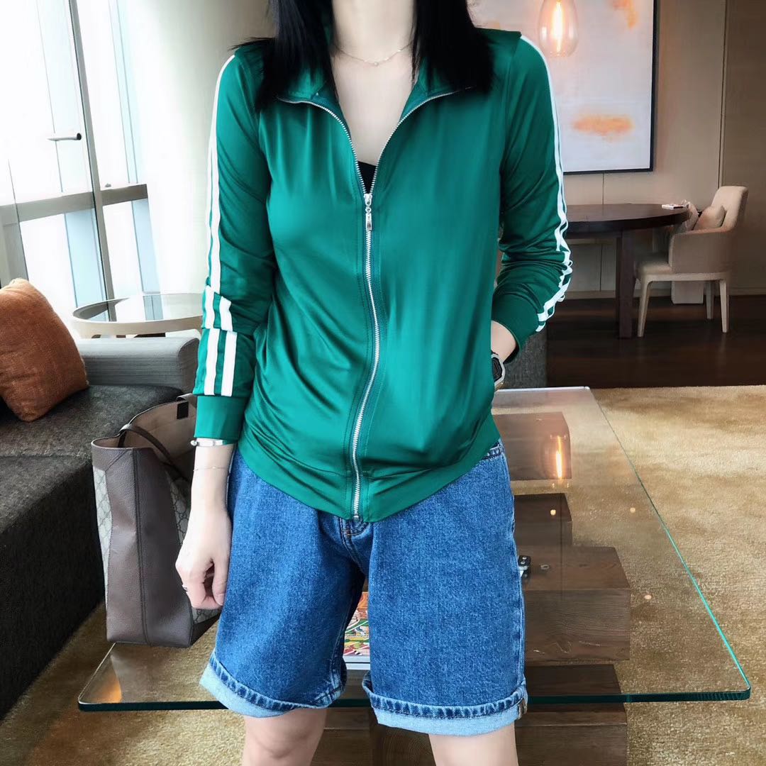 外套女2024春夏新款欧洲站薄款蓝色运动开衫牛奶丝防晒衣拉链长袖