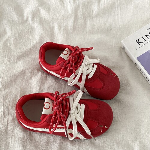 爆款红色鞋子超火薄底苹果德训鞋