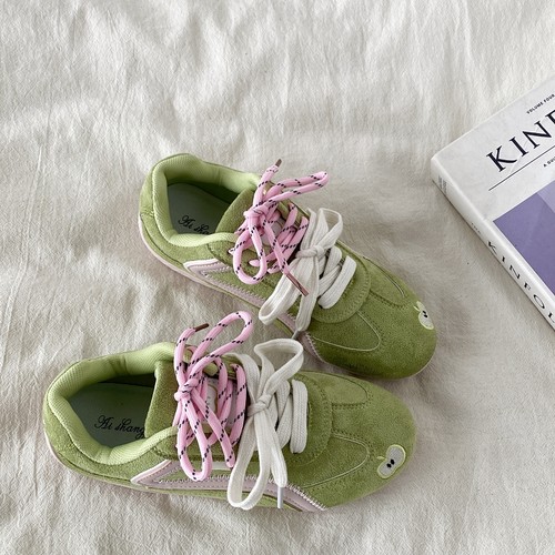 爆款青苹果薄底赛车鞋阿甘德训鞋