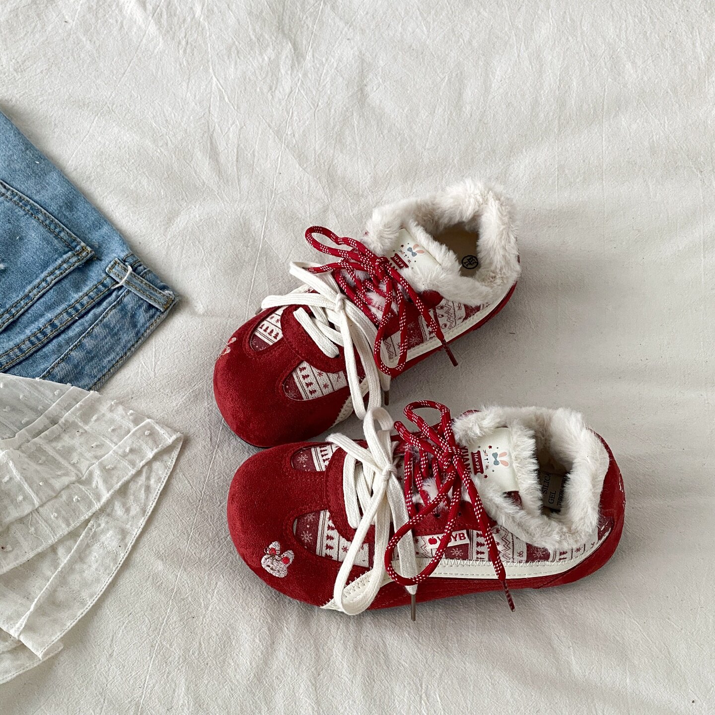 红色费尔岛毛毛棉鞋加绒德训板鞋