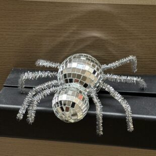 跨境新品Disco镜面反光迪斯科球蜘蛛万圣节装饰摆件鬼屋布置道具