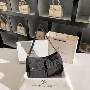 2025夏季新款休闲百搭轻便尼龙多口袋机车包单肩腋下包斜挎包女潮