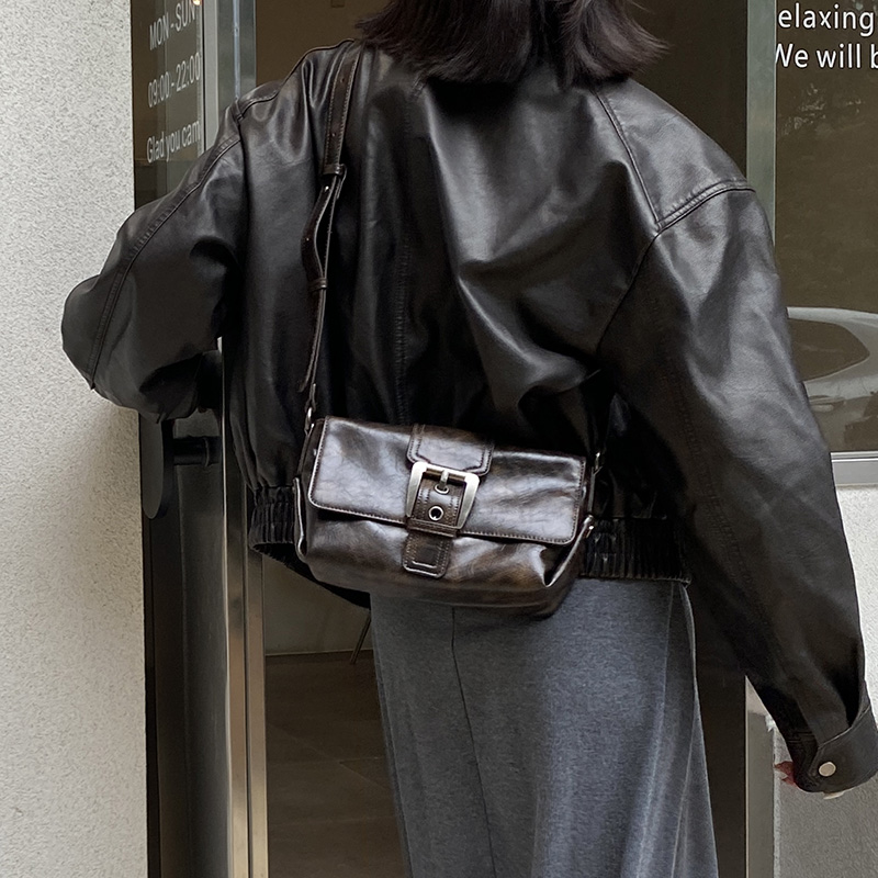 美拉德风包包腋下斜挎复古机车包